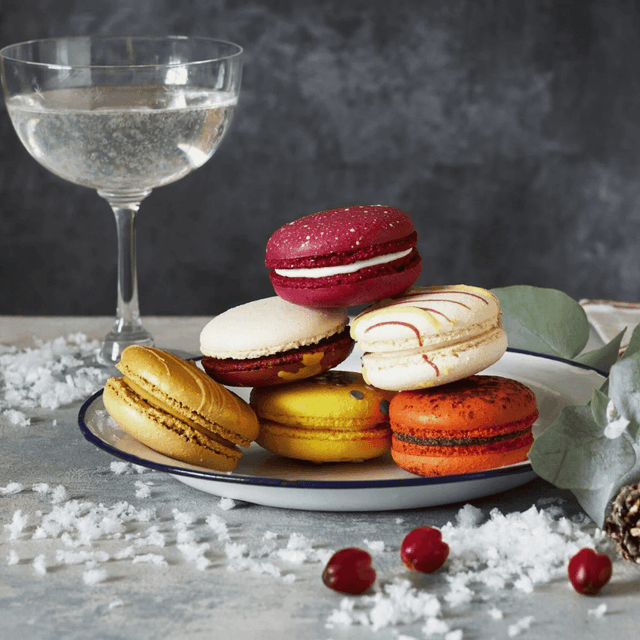 image of 6 Festive flavoured macarons