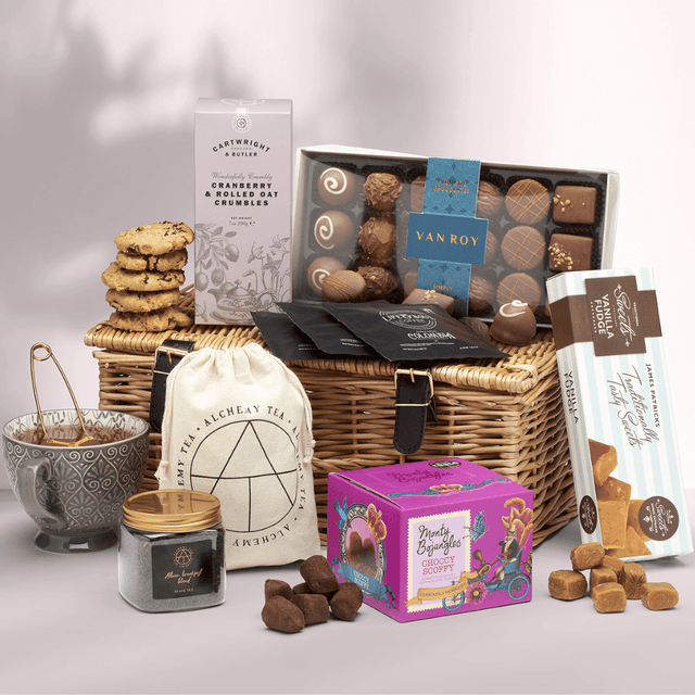 image of Chocolate & tea hamper