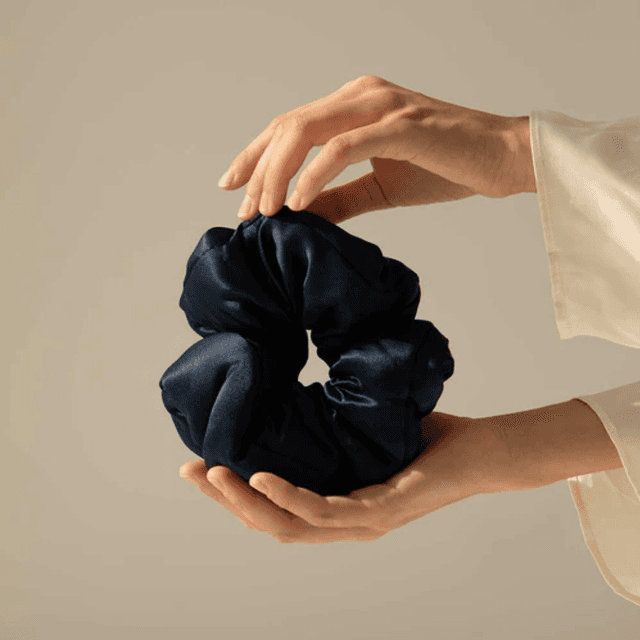 image of Silk scrunchie