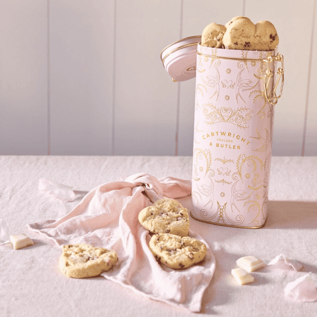 image of Heart biscuit tin