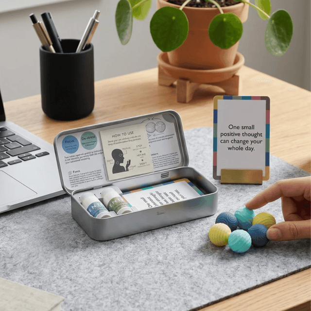 image of De-stress aromatherapy fidget set