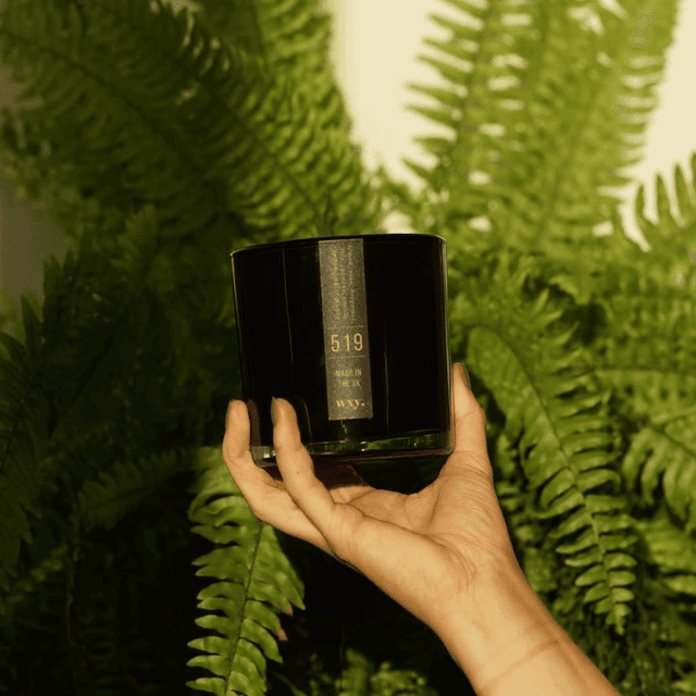 image of Umbra 12.5oz candle