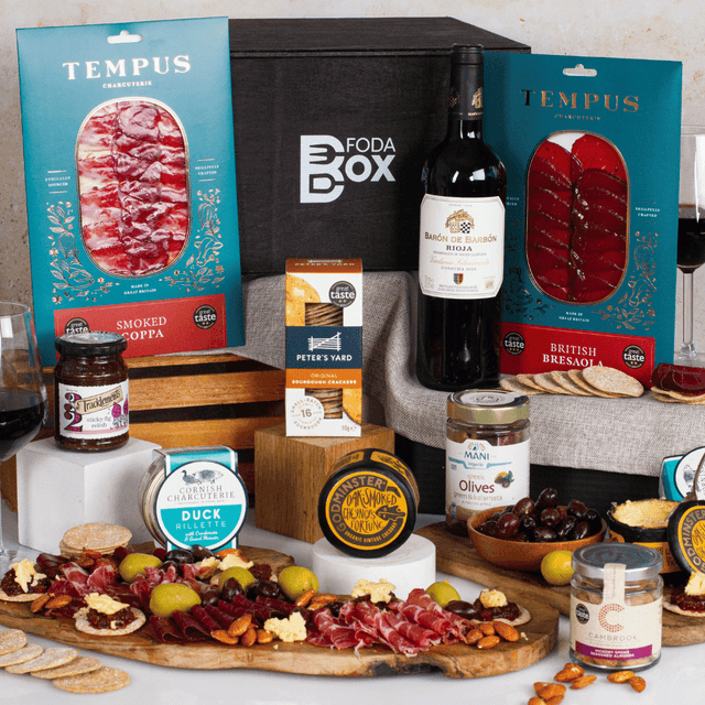 image of Luxury gourmet feast hamper
