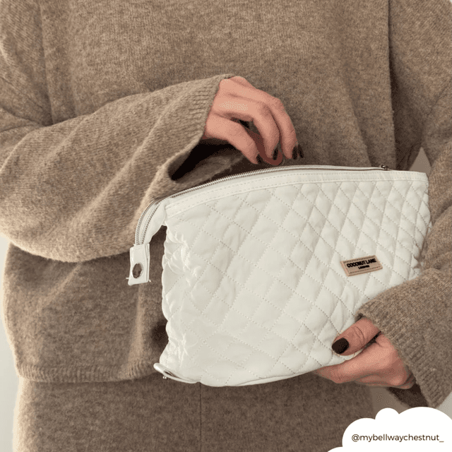 image of Expandable makeup bag