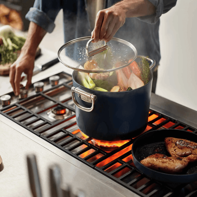 image of Non-stick stock pot & lid